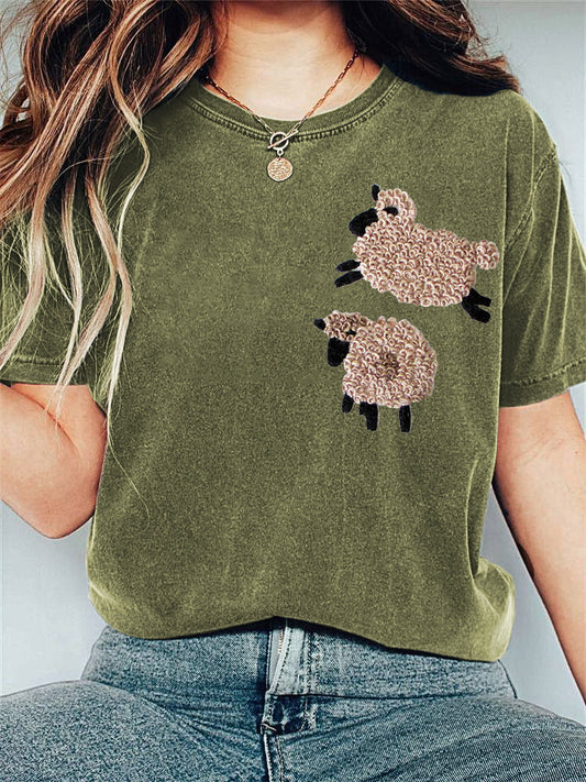 Sheep Embroidery Pattern Casual Cozy Vintage T-Shirt